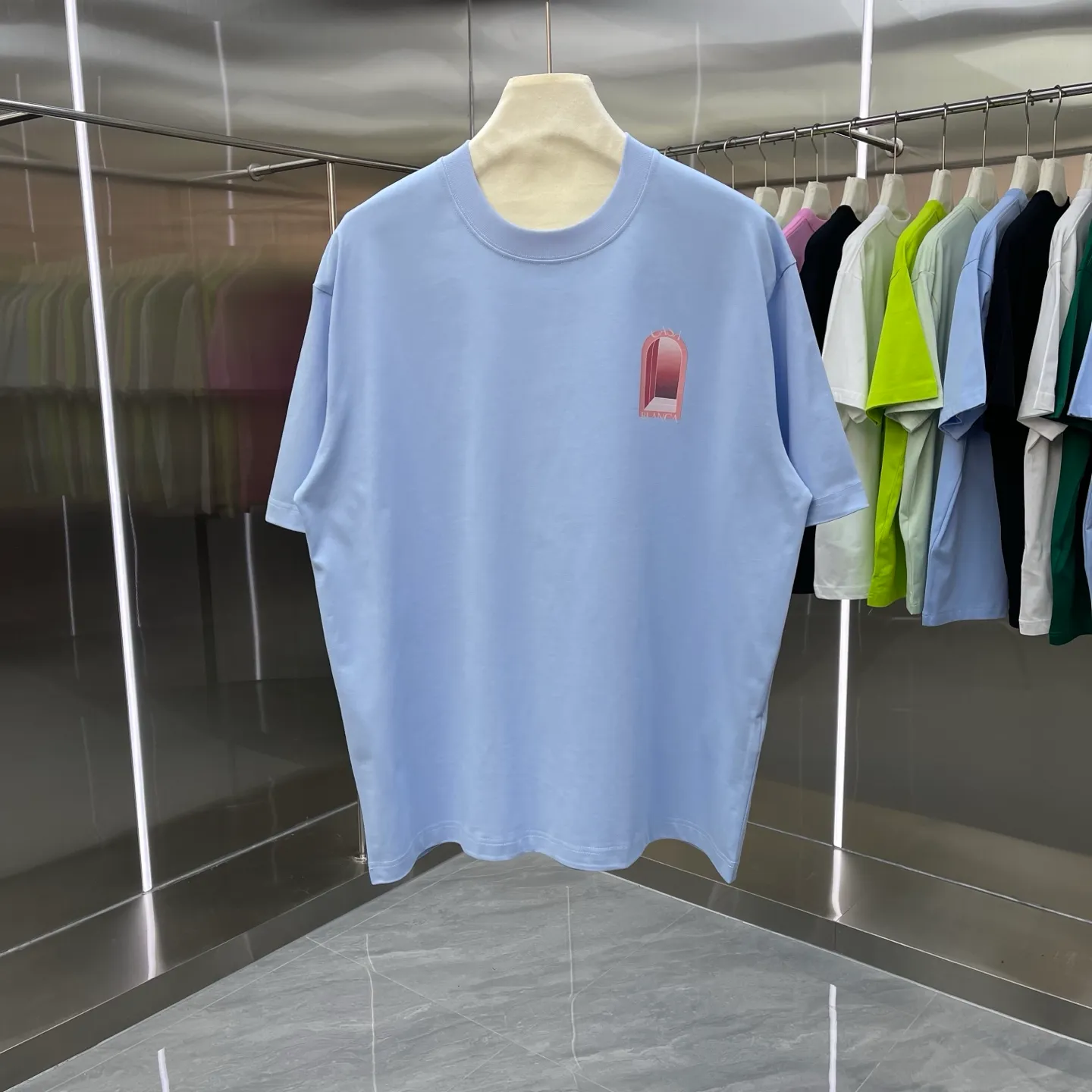 New Arrival Casablanca Casablanca Classic Series printed short-sleeved T-shirt for celebrities. It is made of Xinjiang long-staple cotton ~ grams. The color of the fabric is custom-dyed and will not shrink or fade. It feels comfortable and has a strong texture. A must-have for fashionable men and women, the Classic drop-shoulder wide version is available exclusively in In Stock! Color: White Black Blue Royal Blue Green (5 colors) Size: S M L XL XXL